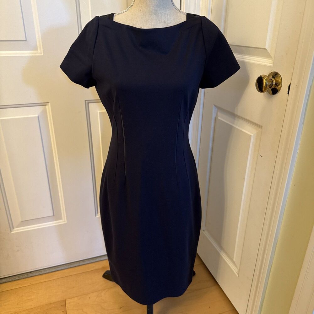NAVY BLUE Tahari shortsleeved knee length stretch shift dress womens Size 8